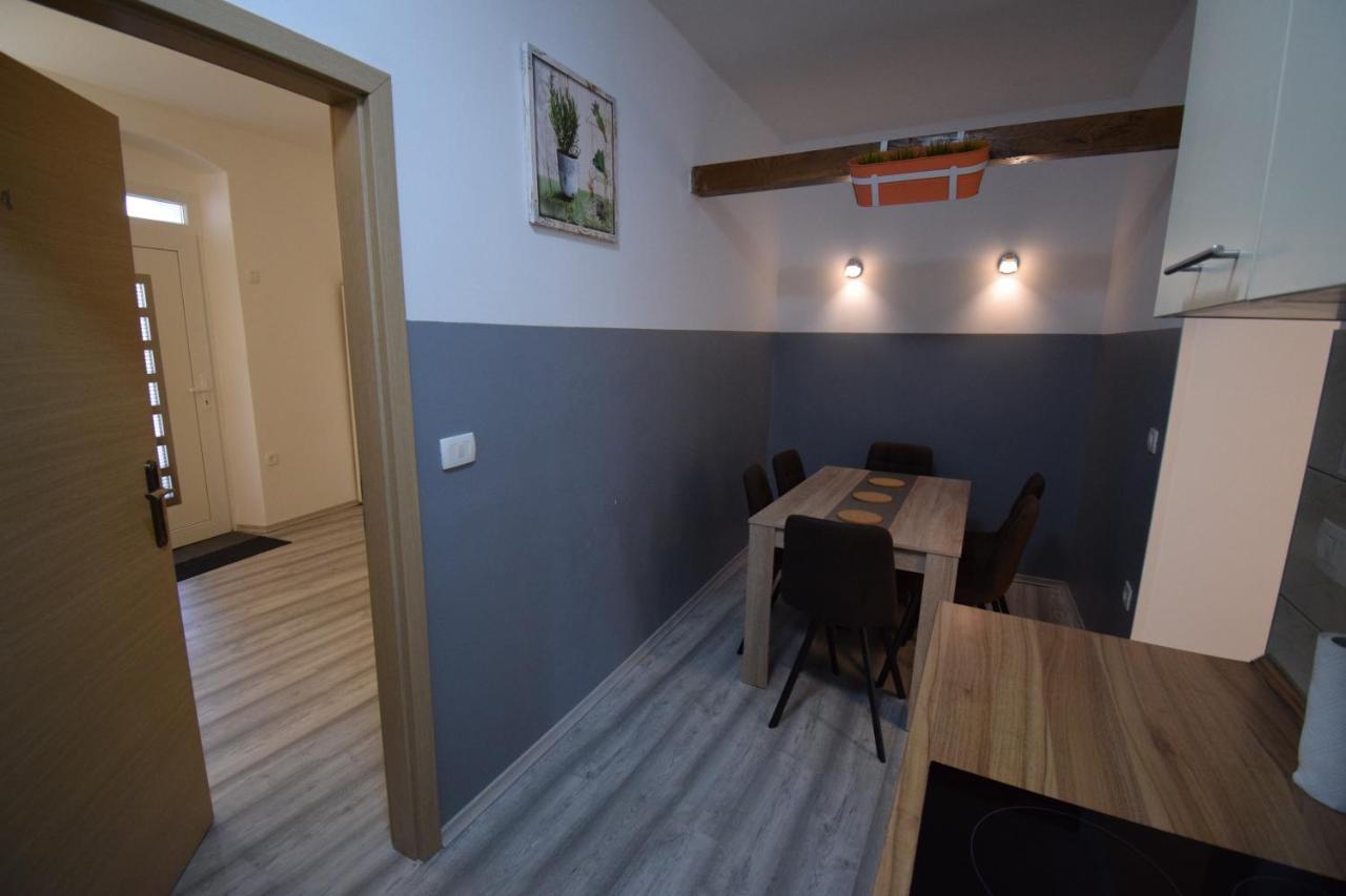 Secret Garden Apartment Koper Ngoại thất bức ảnh